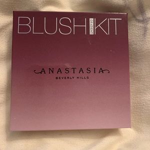 Anastasia Beverly Hills Makeup - Anastasia Beverly Hills Blush Pallet (NEW) Anastasia Beverly Hills Makeup - Anastasia Beverly Hills Blush Pallet (NEW)